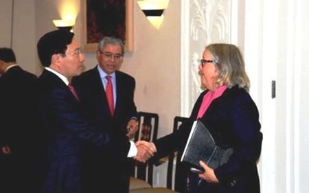 Vietnam pledges favorable condition for US businesses and investors - ảnh 1